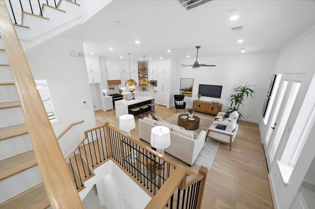 925 Fisher Street B, Houston, TX 77018