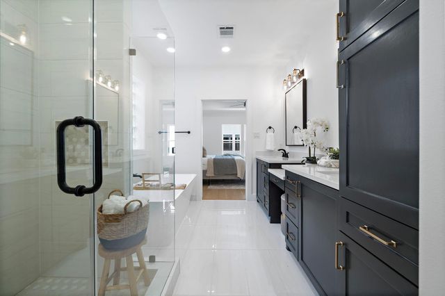 925 Fisher Street B, Houston, TX 77018