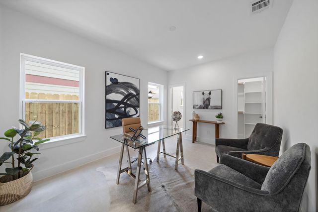 925 Fisher Street B, Houston, TX 77018