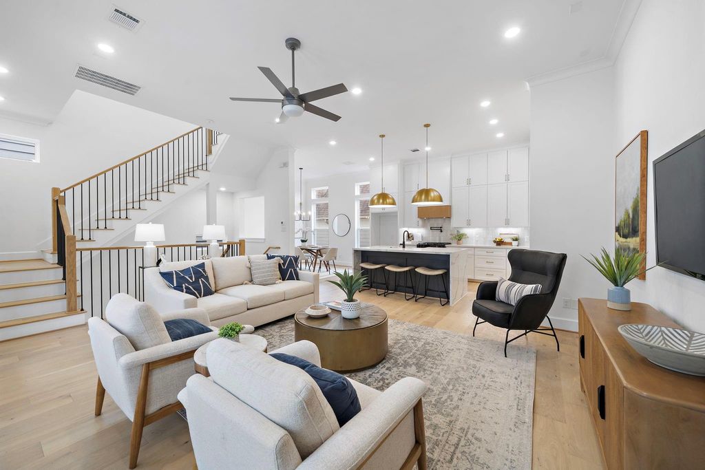 925 Fisher Street B, Houston, TX 77018