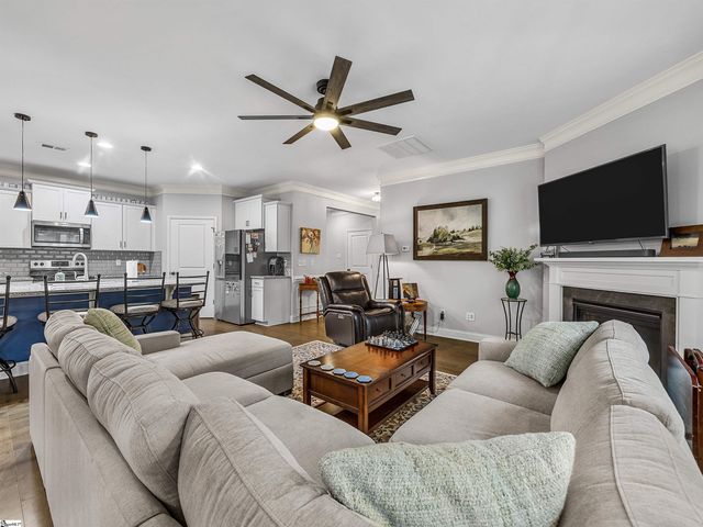 973 Deepwood Court, Boiling Springs, SC 29316