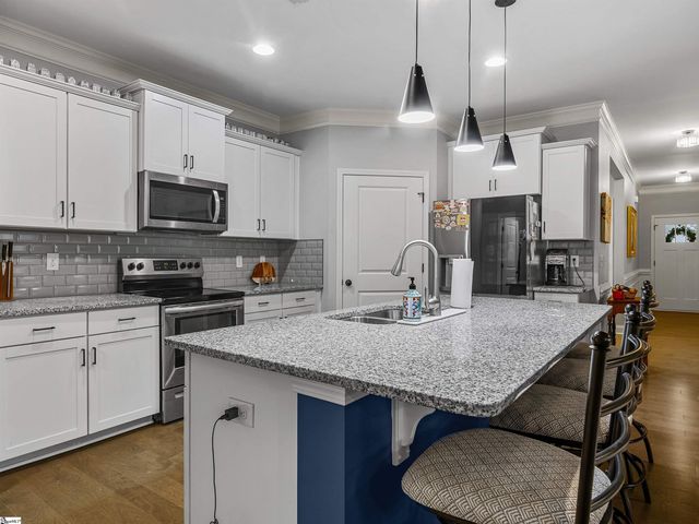 973 Deepwood Court, Boiling Springs, SC 29316