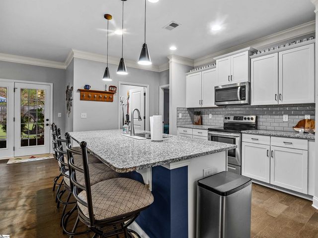 973 Deepwood Court, Boiling Springs, SC 29316