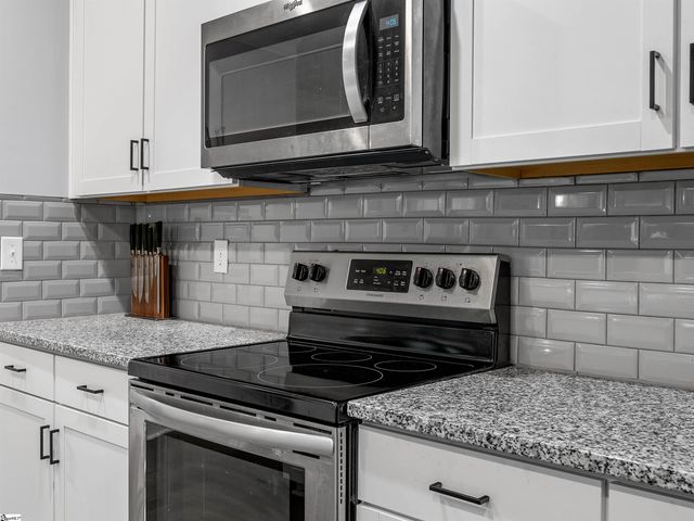 973 Deepwood Court, Boiling Springs, SC 29316