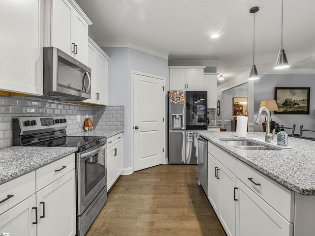 973 Deepwood Court, Boiling Springs, SC 29316