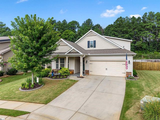 973 Deepwood Court, Boiling Springs, SC 29316