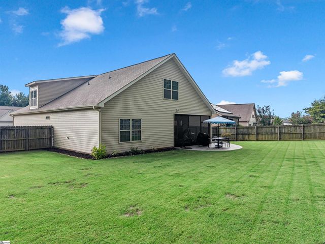 973 Deepwood Court, Boiling Springs, SC 29316