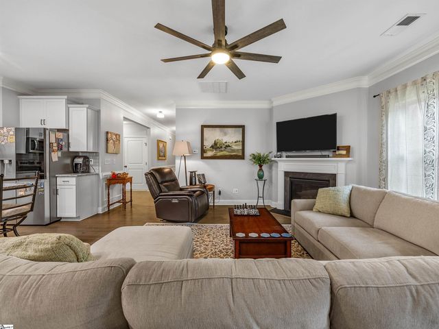 973 Deepwood Court, Boiling Springs, SC 29316