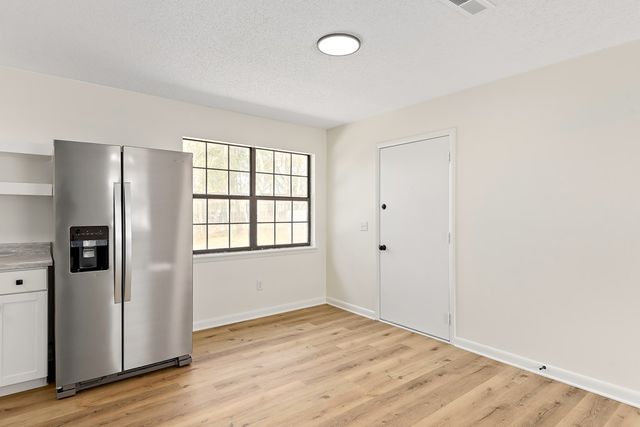 106 Oakridge Circle, Enterprise, AL 36330