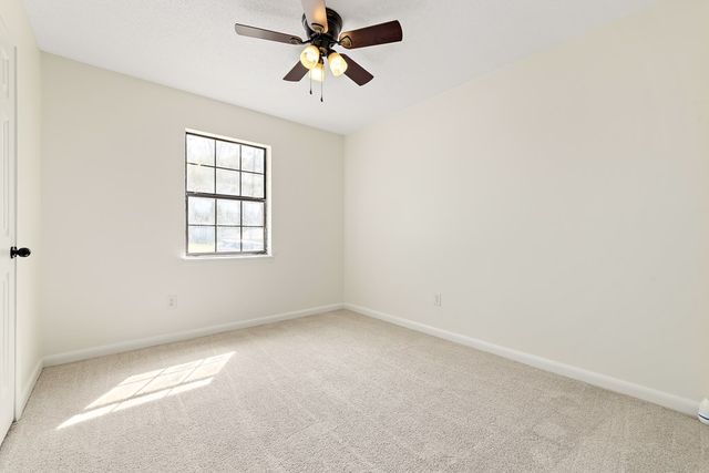 106 Oakridge Circle, Enterprise, AL 36330