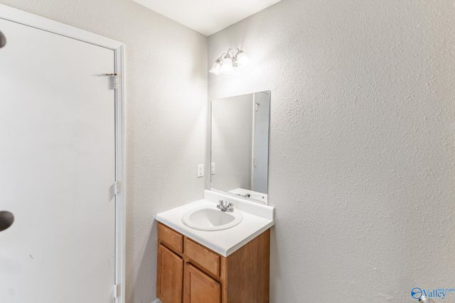 112 Lockport Drive, Harvest, AL 35749