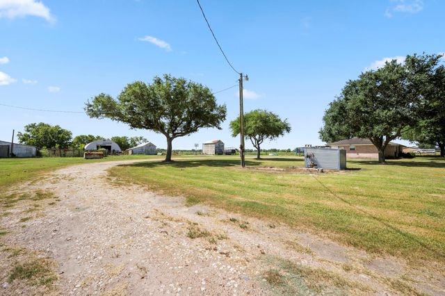 9919 Bohacek Road, Beasley, TX 77417