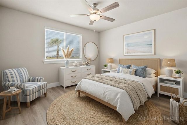 1009 St Croix Dr, Rockport, TX 78382