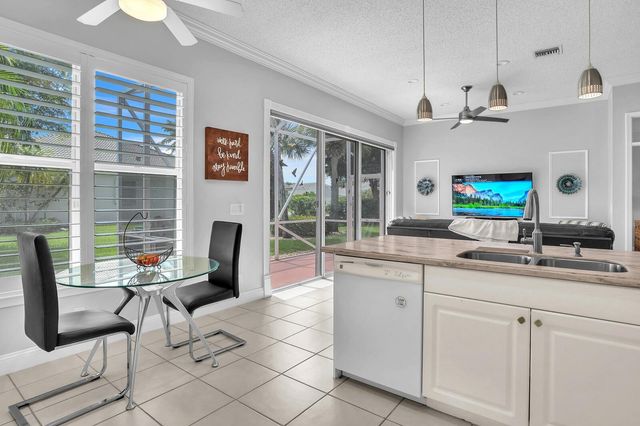 7955 Rockford Rd, Boynton Beach, FL 33472