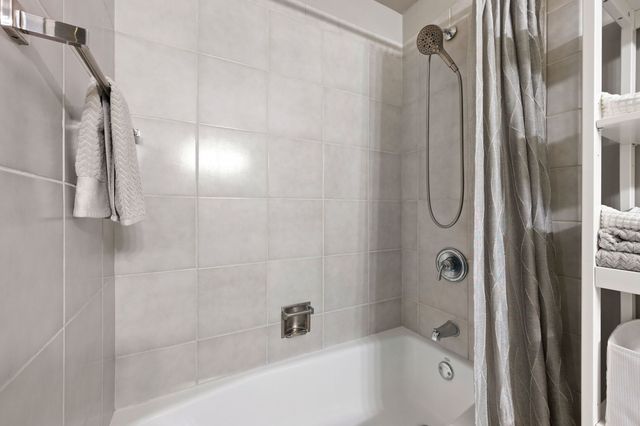 512 N MCCLURG Court 3703, Chicago, IL 60611