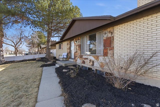 2567 SHARRON DR, Taylorsville, UT 84129