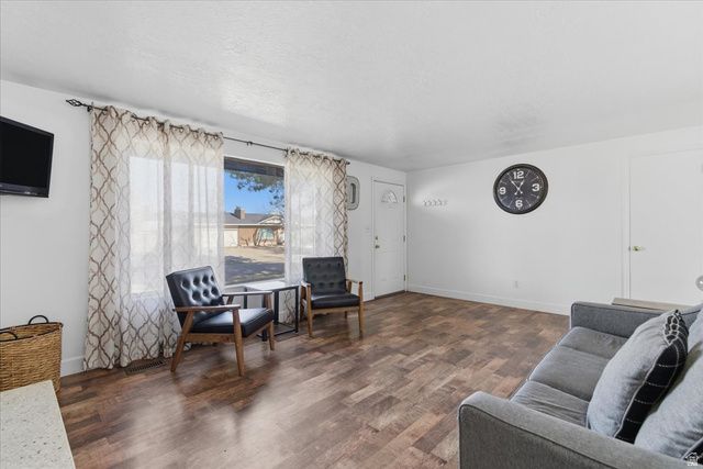 2567 SHARRON DR, Taylorsville, UT 84129