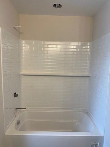 935 Kohlwey DRIVE, Grafton, WI 53024