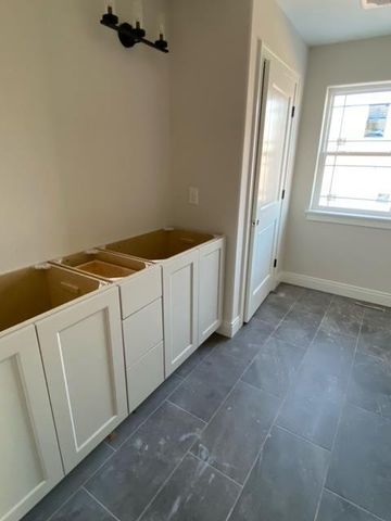 935 Kohlwey DRIVE, Grafton, WI 53024