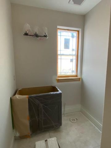 935 Kohlwey DRIVE, Grafton, WI 53024