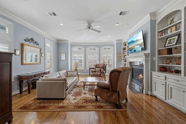 2419 Driscoll Street, Houston, TX 77019