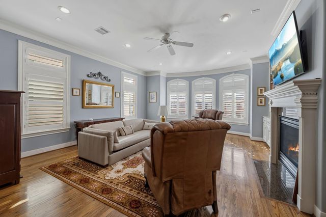 2419 Driscoll Street, Houston, TX 77019