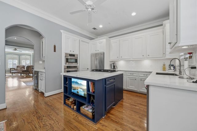 2419 Driscoll Street, Houston, TX 77019