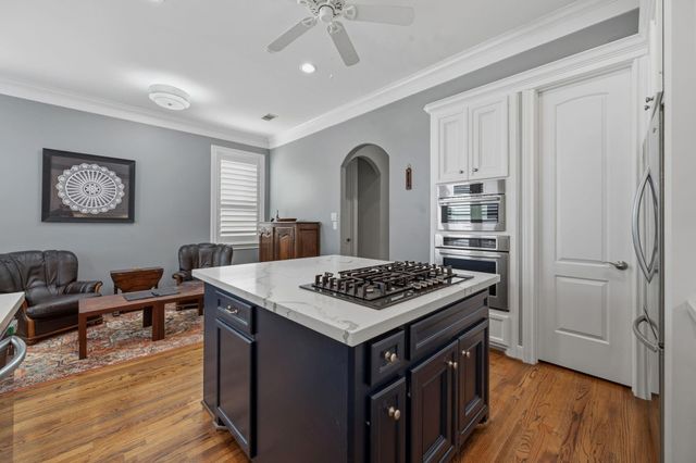 2419 Driscoll Street, Houston, TX 77019