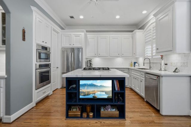 2419 Driscoll Street, Houston, TX 77019