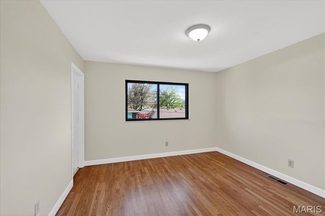 4353 Debra Kay Lane, St Louis, MO 63123