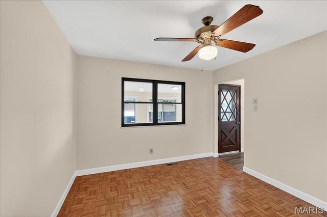 4353 Debra Kay Lane, St Louis, MO 63123