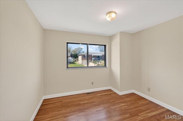 4353 Debra Kay Lane, St Louis, MO 63123