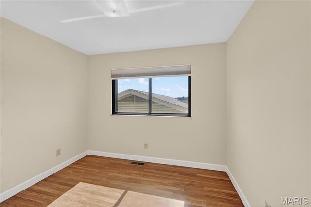 4353 Debra Kay Lane, St Louis, MO 63123