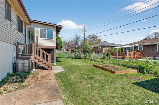 4353 Debra Kay Lane, St Louis, MO 63123