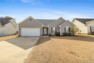 1011 Gatesville Drive, Hope Mills, NC 28348