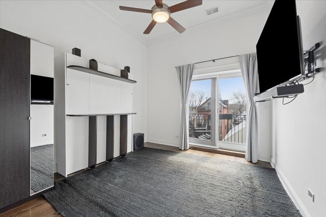 1423 W BELMONT Avenue 4, Chicago, IL 60657