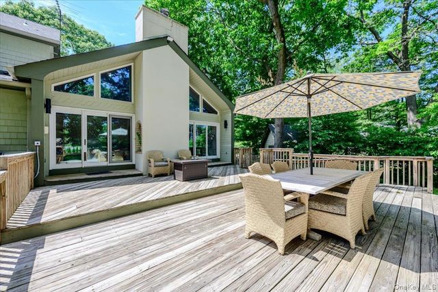 33 Meadow Farm Road, East Islip, NY 11730