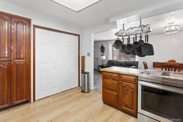 241 E 105th Avenue, Northglenn, CO 80233