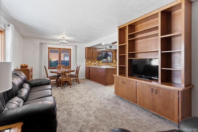 241 E 105th Avenue, Northglenn, CO 80233