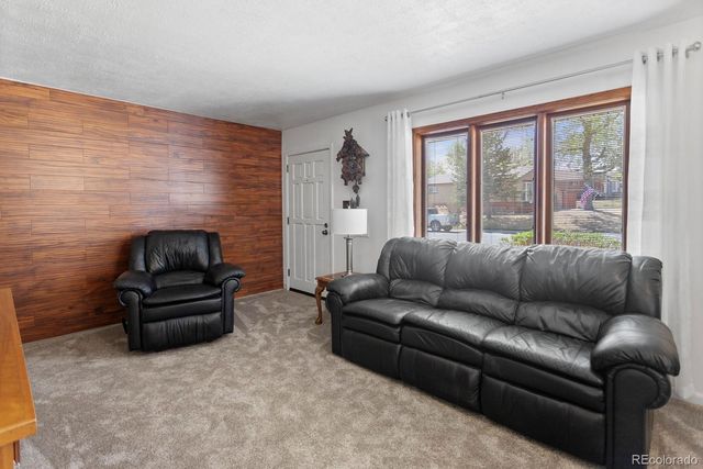 241 E 105th Avenue, Northglenn, CO 80233