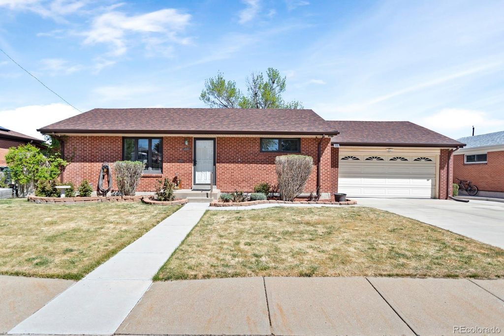 241 E 105th Avenue, Northglenn, CO 80233