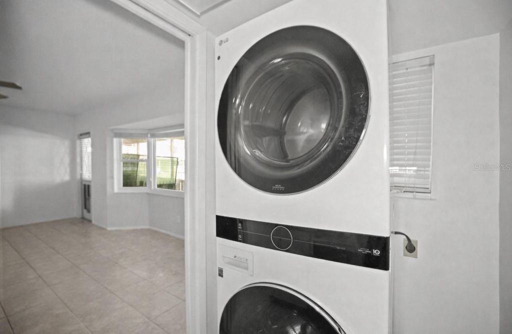 Image 20 of property listing at 2222 NORWEGIAN DRIVE 16, Clearwater, FL 33763