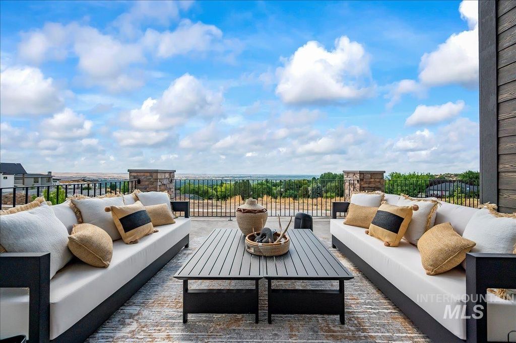 1508 S Trent Point Way, Boise, ID 83712 photo 2