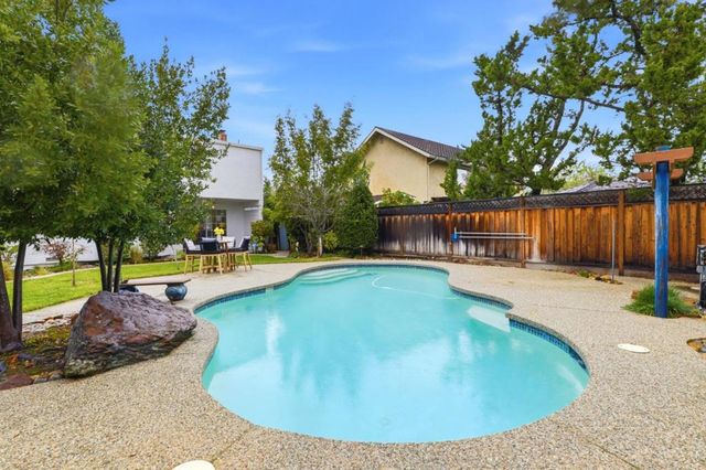 9130 Rancho Hills Drive, Gilroy, CA 95020