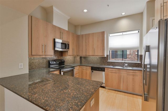 2904 Chenevert Street M, Houston, TX 77004