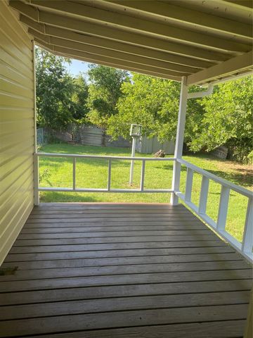 506 N Lamar Street, Weatherford, TX 76086