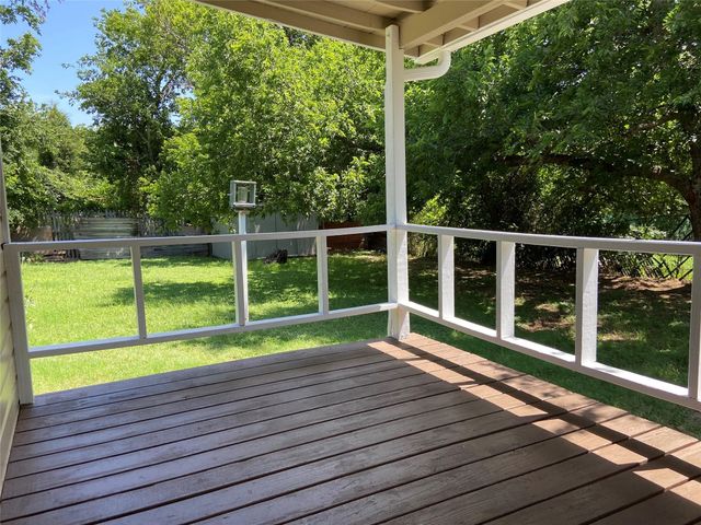 506 N Lamar Street, Weatherford, TX 76086