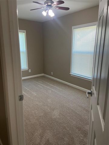 506 N Lamar Street, Weatherford, TX 76086