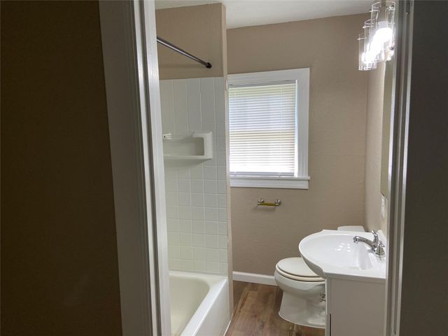 506 N Lamar Street, Weatherford, TX 76086