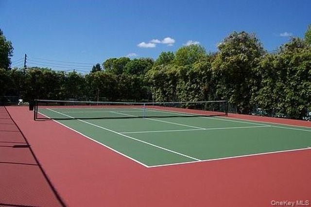 25 Glen Hollow Drive H-23, Holtsville, NY 11742